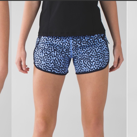 Lululemon black with purple shorts - Picture 5 of 8